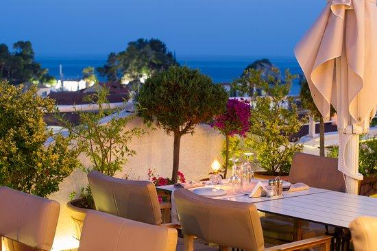 Horizon Roof Garden Bar & Restaurant