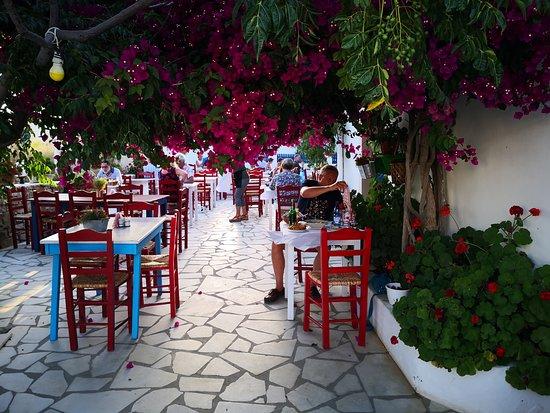 Perama Taverna