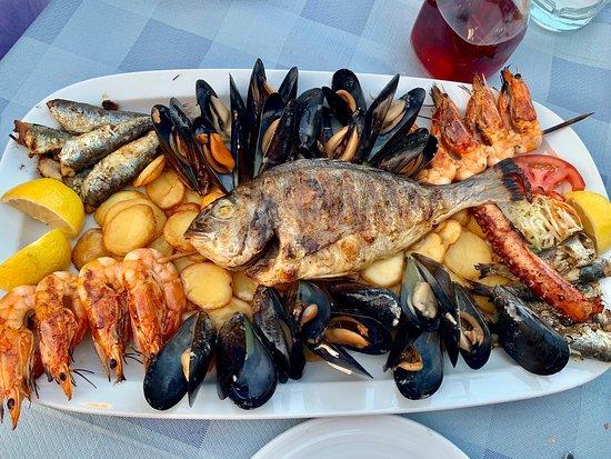 Pefka Taverna