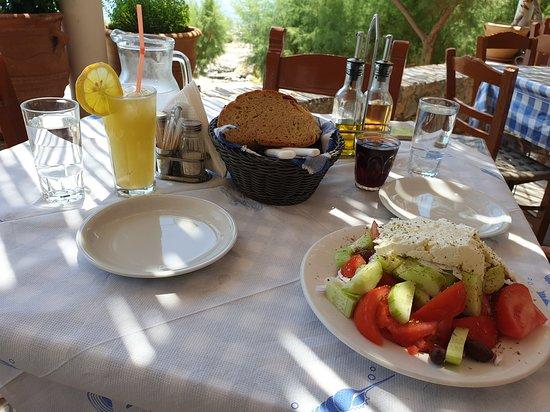 The Small Paradise Nikos Restaurant