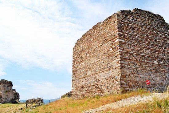 Κάστρο Νέας Περάμου
