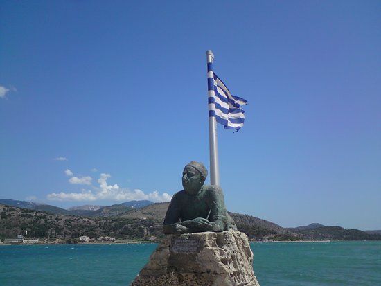 Άγαλμα Νίκου Καββαδία