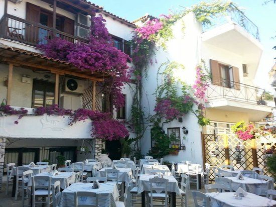 Mouria Tavern
