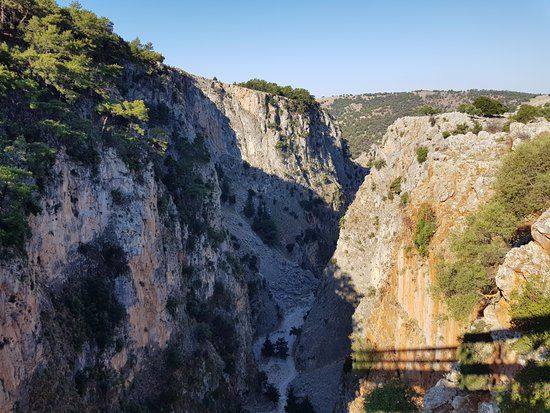 Το Φαράγγι της Αράδαινας