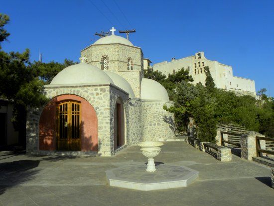 Ιερά Μόνη Προφήτου Ηλία Θήρας